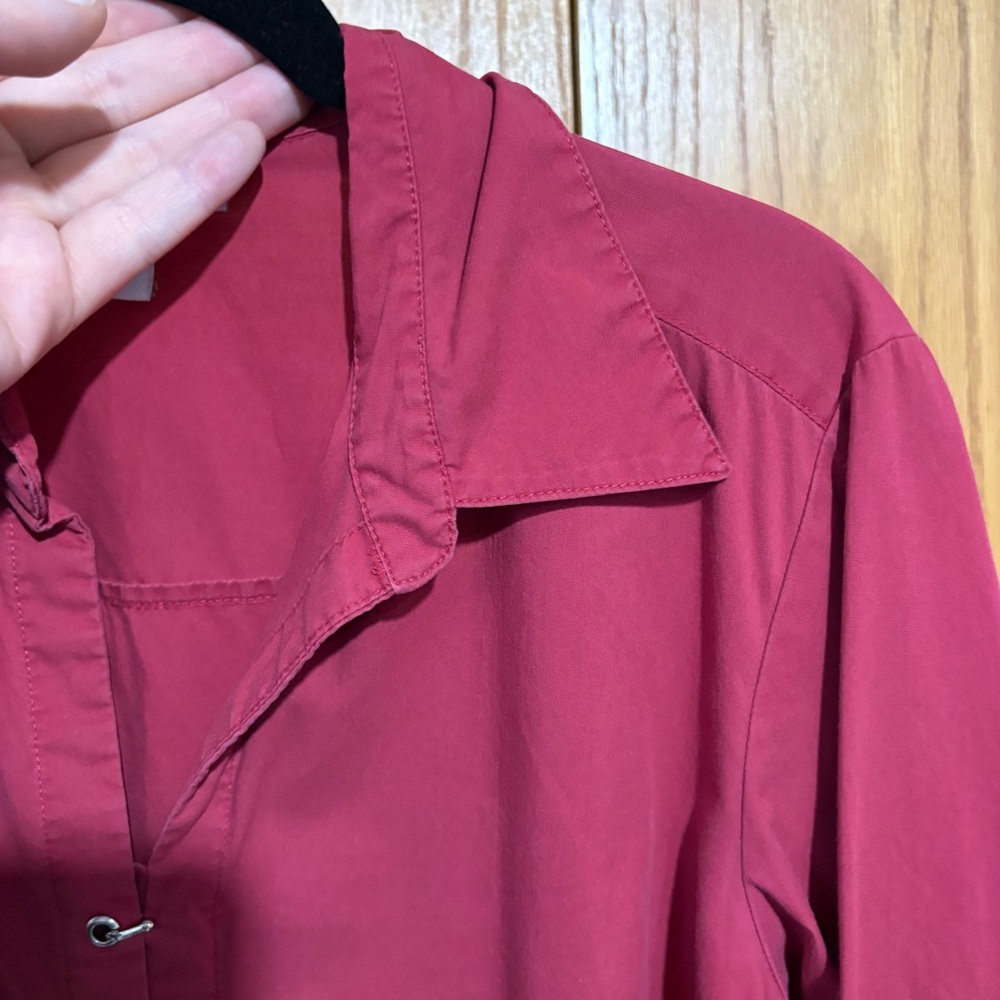 Y2K whimsigoth grommet closure button up top red long sleeve blouse 2000s goth - Picture 5 of 9